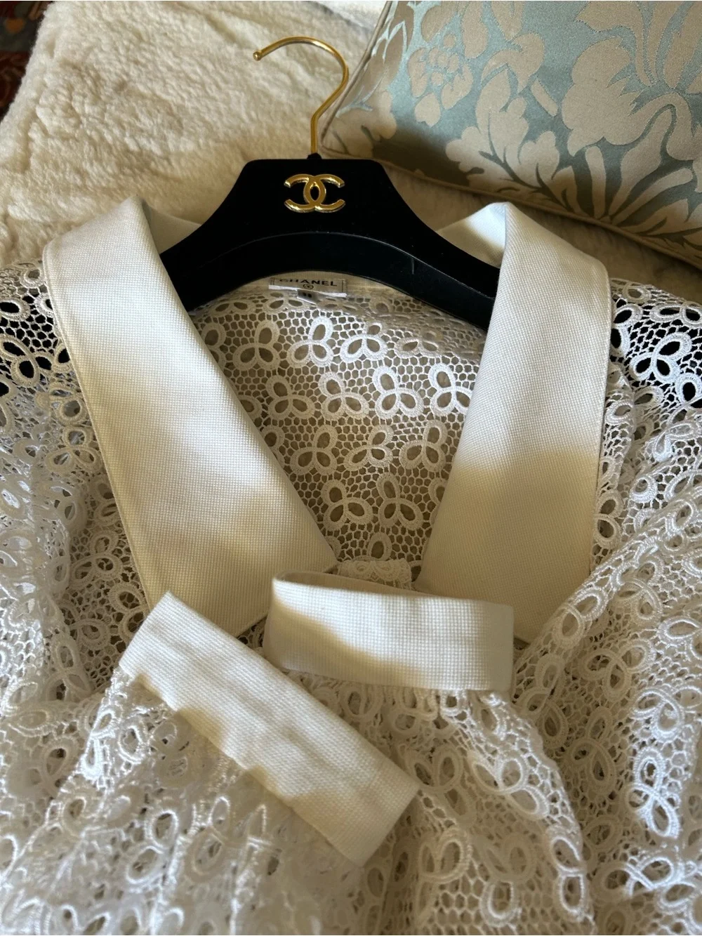 CHANEL 2018 Greece Ivory Lace Long-Sleeve Blouse 38